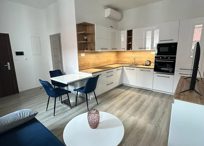 Appartement No. 21 Ii. *